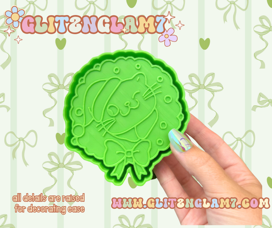 Kitten Christmas Wreath Silicone Mold