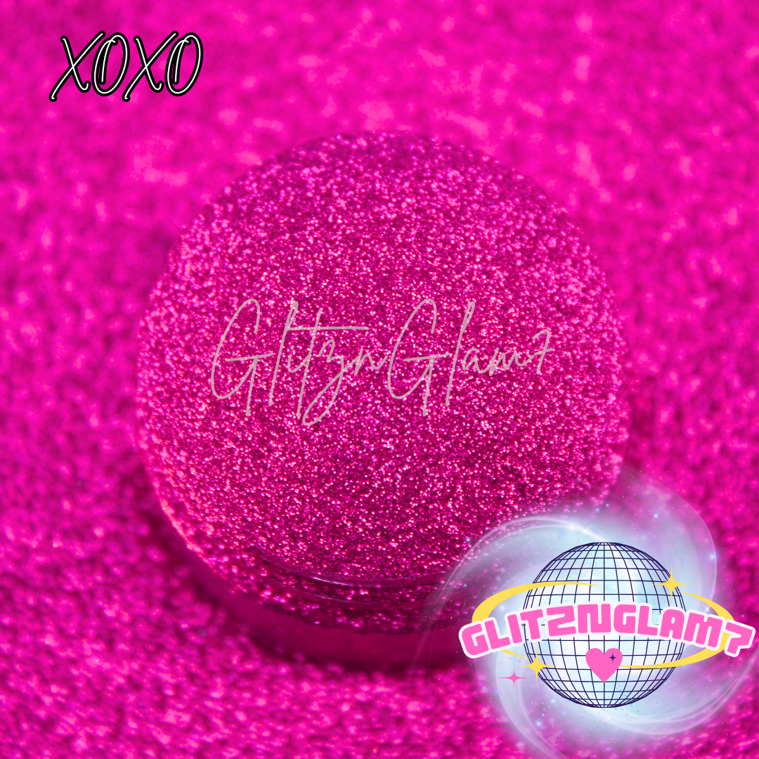 XOXO -Glitter Dust 1/256"