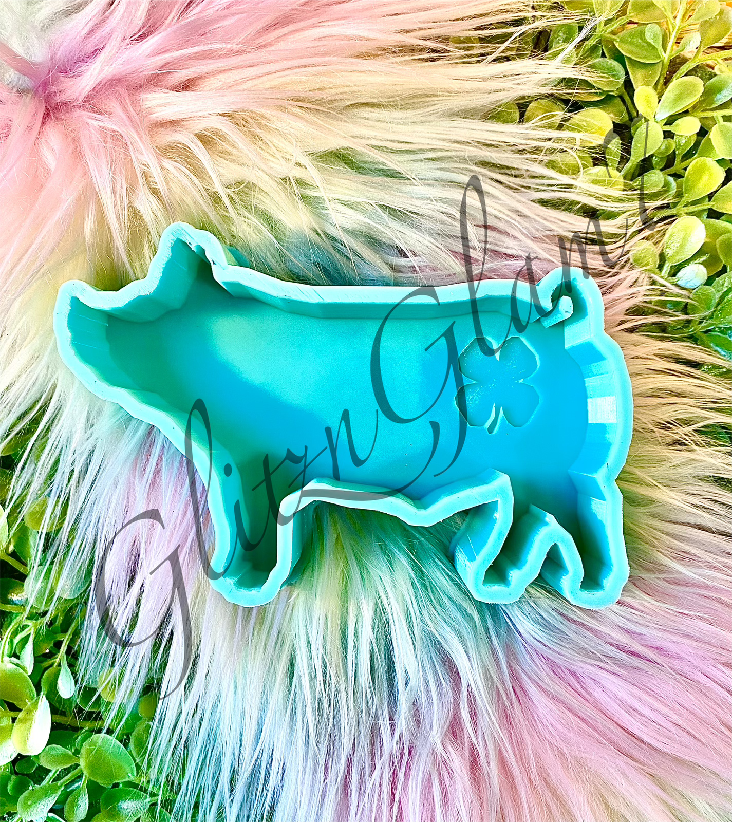Pig w/ Clover Stamp Freshie Silicone Mold