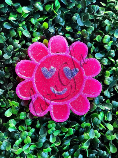 Flower Smiley w/ Heart Eyes Silicone Mold